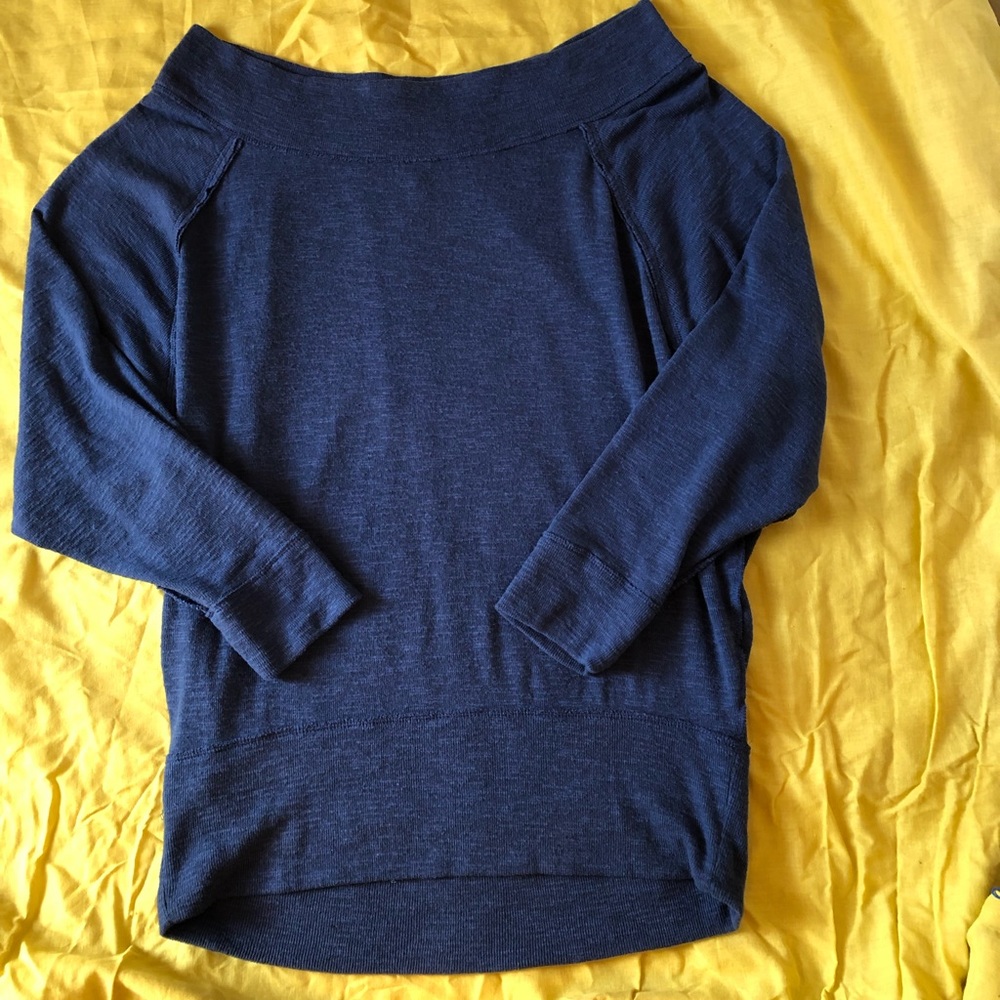 Like new Off shoulder free people top